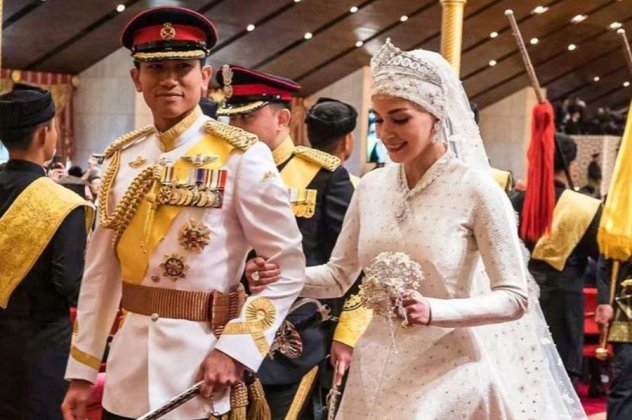 Γάμος στο Σουλτανάτο του Μπρουνέϊ: Ντύθηκε νυφούλα η αγαπημένη του πρίγκιπα Abdul, Anisha - Τελετή υπερπαραγωγή με υπέροχο νυφικό & grande τούρτα (φωτό - βίντεο) - Κυρίως Φωτογραφία - Gallery - Video