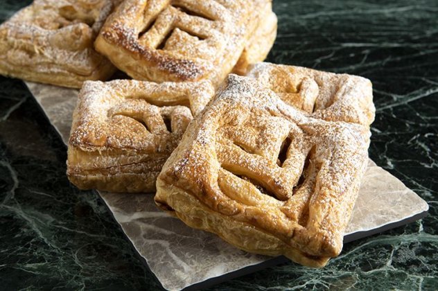 Άκης Πετρετζίκης: Τα πιο γευστικά μηλοπιτάκια με σφολιάτα - Ποιός μπορεί να αντισταθεί; - Κυρίως Φωτογραφία - Gallery - Video