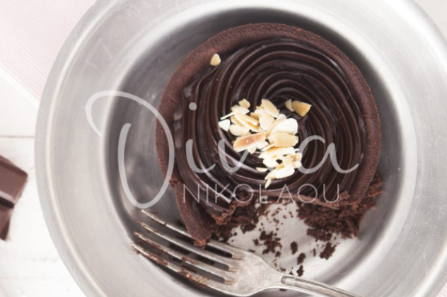 Ντίνα Νικολάου: Τάρτα full chocolate - Το απόλυτο γλυκό για τους λάτρεις της σοκολάτας - Κυρίως Φωτογραφία - Gallery - Video