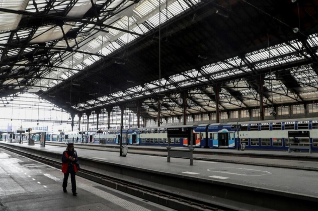 Επίθεση με μαχαίρι στον σιδηροδρομικό σταθμό Gare de Lyon: 3 τραυματίες, ο ένας σε σοβαρή κατάσταση – Σε συναγερμό οι Αρχές στο Παρίσι (φωτό & βίντεο) - Κυρίως Φωτογραφία - Gallery - Video