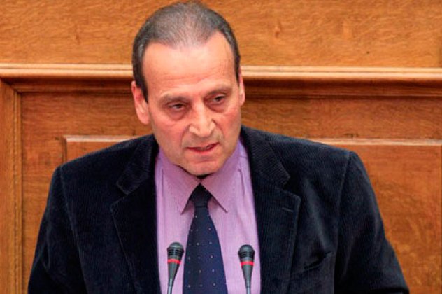 Παραστατίδης: «Δεν ψηφίζω τα μέτρα. Δεν παραδίδω την έδρα» - Κυρίως Φωτογραφία - Gallery - Video