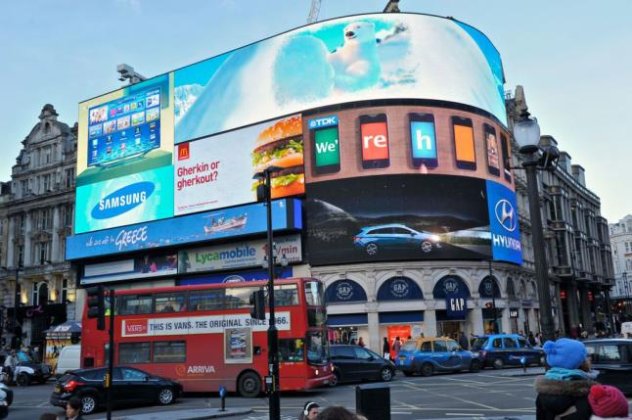 Εντυπωσιάζει το billboard του UP Greek Tourism στο Λονδίνο! - Κυρίως Φωτογραφία - Gallery - Video