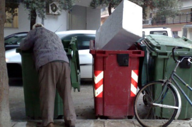 Συγκλονίζε​ι η υπόθεση με τον Έλληνα ρακοσυλλέκ​τη - Κυρίως Φωτογραφία - Gallery - Video