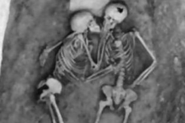 Ένα παθιασμένο φιλί 6.000 ετών - Δείτε το  - Κυρίως Φωτογραφία - Gallery - Video