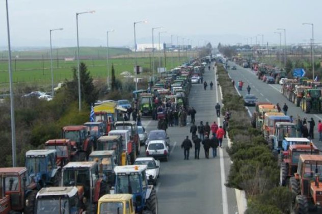 34 μπλόκα αγροτών - 30 μέρες στους δρόμους - Αποφασίζουν τι μέλλει γενέσθαι - Κυρίως Φωτογραφία - Gallery - Video