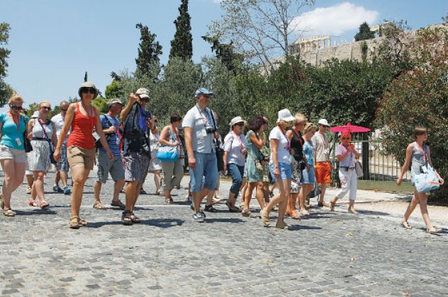 Θετική η μεταστροφή των Βρετανών - Γάλλων - Γερμανών τουριστών: Ελλάδα και πάλι Ελλάδα το καλοκαίρι to live their myth in the all time classic Greece - Κυρίως Φωτογραφία - Gallery - Video