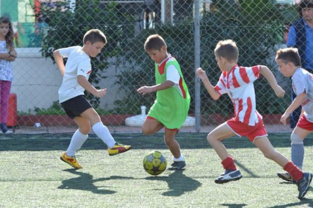 Τραγωδία σε γήπεδο 5Χ5 στην Ηλιούπολη - 8χρονος καταπλακώθηκε από την σιδερένια δοκό του τέρματος - Κυρίως Φωτογραφία - Gallery - Video