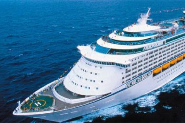 Good Νews: 3.150 τουρίστες αποβιβάστηκαν σήμερα απο το πολυτελές κρουαζιερόπλοιο «Navigator Of The Seas» στα Χανιά!‏ - Κυρίως Φωτογραφία - Gallery - Video
