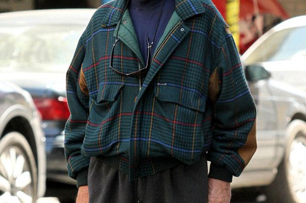 Σον Κόνερυ: μια βόλτα στο Μανχάταν με... φόρμα και κασκέτο για τον 82χρονο James Bond (φωτογραφίες) - Κυρίως Φωτογραφία - Gallery - Video