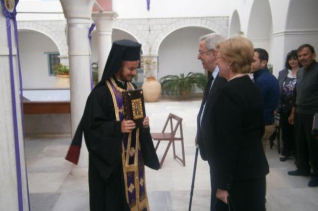 Αποκλειστικό: Στις Σπέτσες παρακολούθησαν τον Επιτάφιο ο Κωνσταντίνος και η Άννα Μαρία (φωτό) - Κυρίως Φωτογραφία - Gallery - Video