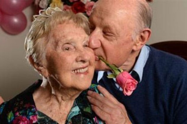 Good News: Ο έρως χρόνια δεν κοιτά: Η Μάτζορι 106 ετών τα έφτιαξε με τον 73χρονο Γκάβιν - Δεσμός με προοπτική!  - Κυρίως Φωτογραφία - Gallery - Video