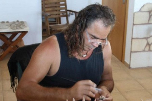 Good News: Ο Μιχάλης Μπαντουβάκης δημιουργεί ελληνικά μπονσάι στην Κίσαμο! (φωτό) - Κυρίως Φωτογραφία - Gallery - Video
