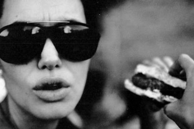 Οι προσωπικές και τρυφερές φωτογραφίες της Αντζελίνας Τζολί με φωτογράφο τον ίδιο τον Μπραντ Πιτ που κάνουν το γύρο του διαδικτύου (φωτό) - Κυρίως Φωτογραφία - Gallery - Video