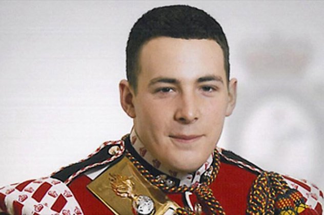 Και στην Κύπρο είχε υπηρετήσει ο 25χρονος τυμπανιστής του Βρετανικού στρατού που δολοφονήθηκε χθες στο Λονδίνο - Ήταν πατέρας ενός αγοριού 2 ετών!  - Κυρίως Φωτογραφία - Gallery - Video