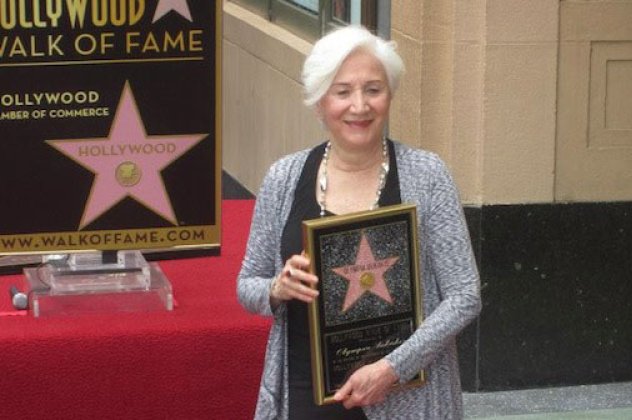 Το δικό της αστέρι απέκτησε η Olympia Dukakis στη ''Λεωφόρο της Δόξας'' στο Χόλυγουντ! (φωτό) - Κυρίως Φωτογραφία - Gallery - Video