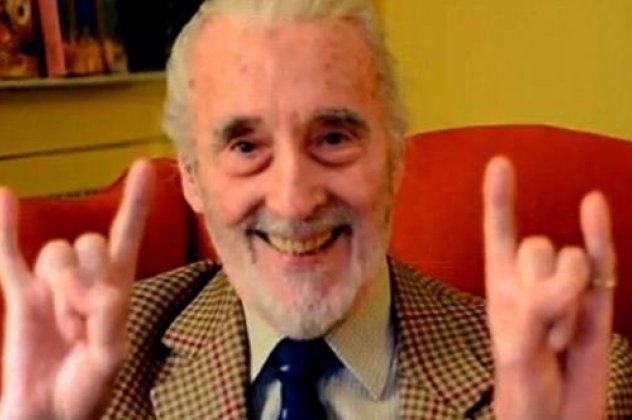 Ο Κρίστοφερ Λη γίνεται 91 ετών και το γιορτάζει τραγουδώντας...χέβυ μέταλ! - Κυρίως Φωτογραφία - Gallery - Video