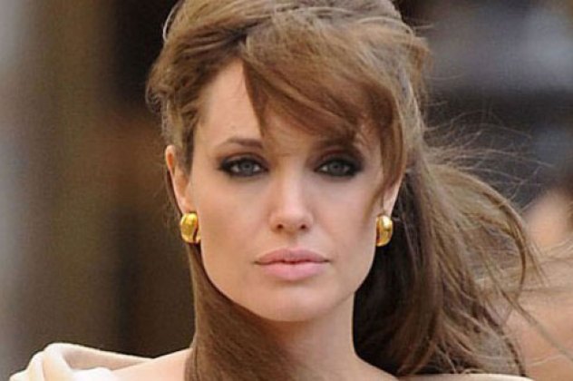 Η Angelina Jolie αποφάσισε να μην παραστεί στην κηδεία της θείας της - Κυρίως Φωτογραφία - Gallery - Video