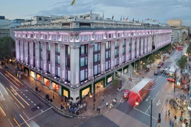 Άνδρες με μπούρκες εισέβαλαν στα Selfridges στο Λονδίνο με τσεκούρια και άρπαξαν πανάκριβα ρολόγια!  - Κυρίως Φωτογραφία - Gallery - Video