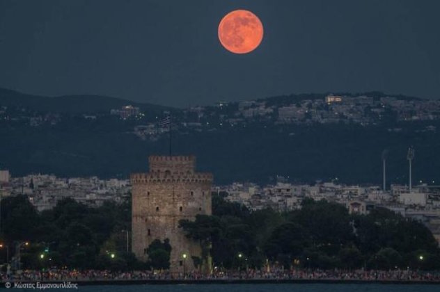 Και η φωτογραφία της πολυαγαπημένης Θεσσαλονίκης: Λευκός Πύργος με πανσέληνο! Ευχαριστώ τον Βασίλη Ρόθο που μου την έστειλε  - Κυρίως Φωτογραφία - Gallery - Video