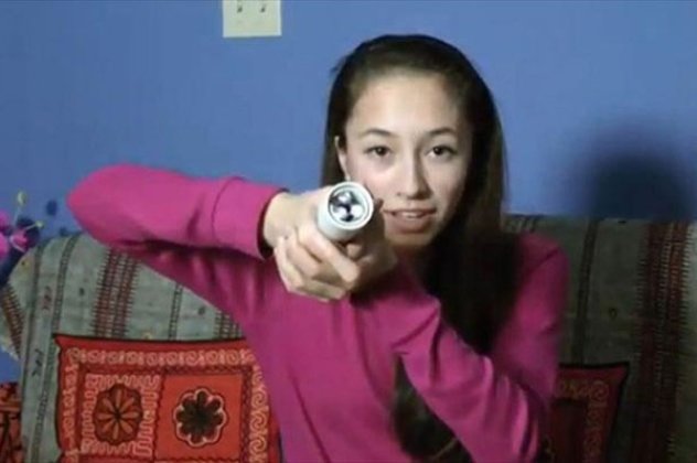 15χρονη Καναδέζα εφηύρε φακό που αντλεί ενέργεια από το χέρι μας -Βραβεύεται από την Google! (φωτό) - Κυρίως Φωτογραφία - Gallery - Video