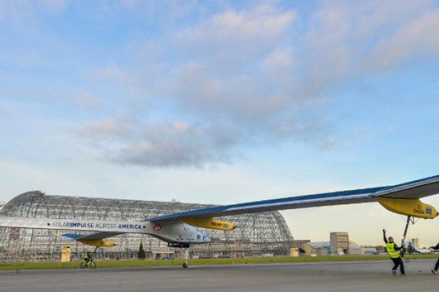 Προσγειώθηκε στο JFK  το πρώτο ηλιακό αεροσκάφος: το Solar Impulse  -αργό αλλά χάρμα οφθαλμών, δείτε το (φωτό & βίντεο) - Κυρίως Φωτογραφία - Gallery - Video