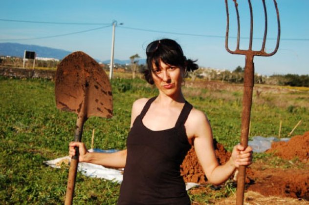 Top woman η Τίνα Λυμπέρη: η όμορφη αγρότισσα που μας διδάσκει πώς να γίνουμε χορτοφάγοι (εικόνες) - Κυρίως Φωτογραφία - Gallery - Video