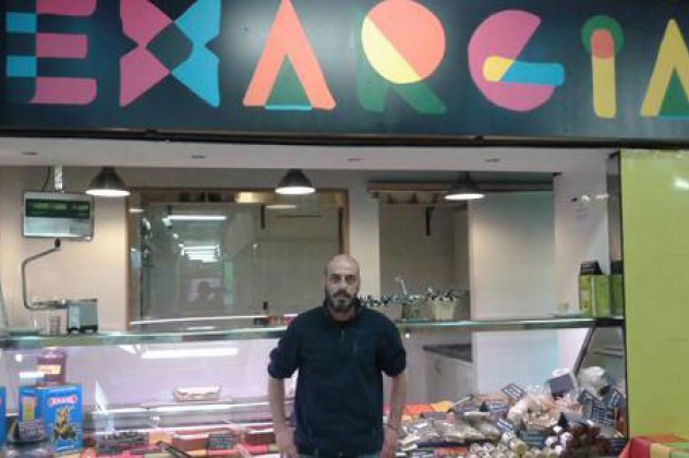 Ένας Καλαματιανός μυεί τους Ισπανούς στα παραδοσιακά Ελληνικά προϊόντα-Τα «Εξάρχεια» της Μαδρίτης - Κυρίως Φωτογραφία - Gallery - Video