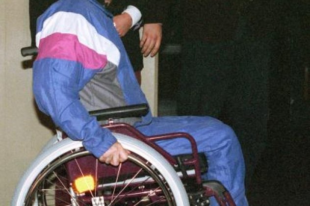 Δείτε δύο σπάνια βίντεο από την δολοφονική απόπειρα κατά του Βόλφγκανγκ Σόιμπλε το 1990 που τον κατέστησε ανάπηρο - Κυρίως Φωτογραφία - Gallery - Video