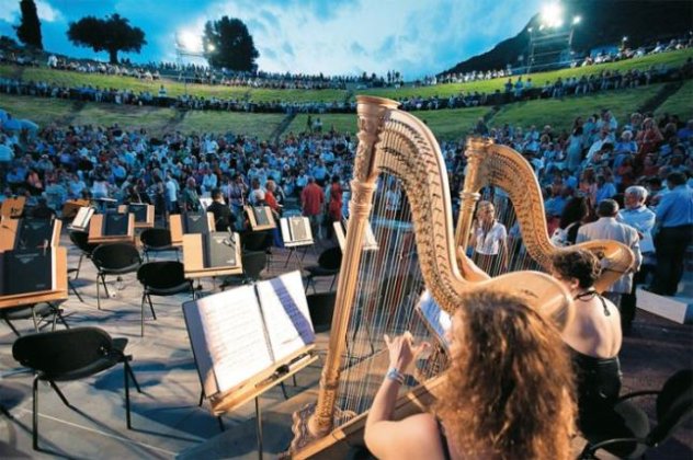 Μια μαγική βραδιά στο θέατρο της Αρχαίας Μεσσήνης, που ξαναζωντάνεψε 2.000 χρόνια μετά - Κυρίως Φωτογραφία - Gallery - Video