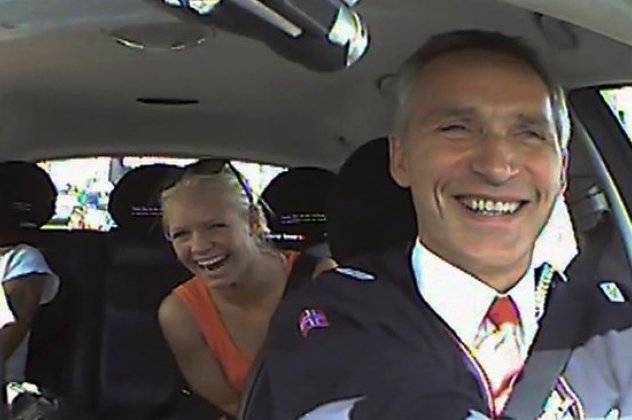 Πρωτότυπο & έξυπνο: ο Νορβηγός πρωθυπουργός έκανε τον... ταξιτζή, για να ακούσει τα προβλήματα του κόσμου-Δείτε τις αντιδράσεις των «πελατών» του (βίντεο) - Κυρίως Φωτογραφία - Gallery - Video