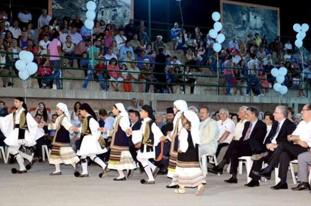 Ευτυχώς υπάρχει: ο 40ός Πανελλήνιος Διαγωνισμός Δημοτικού Τραγουδιού έγινε στα Λαγκάδια Γορτυνίας- νικητές μικροί & μεγάλοι-Μπράβο πατρίδα! - Κυρίως Φωτογραφία - Gallery - Video