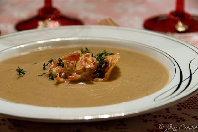 Βελουτέ σούπα με κάστανα και μυρωδικά για ένα πρώτο πιάτο «κλασσάτο» - Κυρίως Φωτογραφία - Gallery - Video