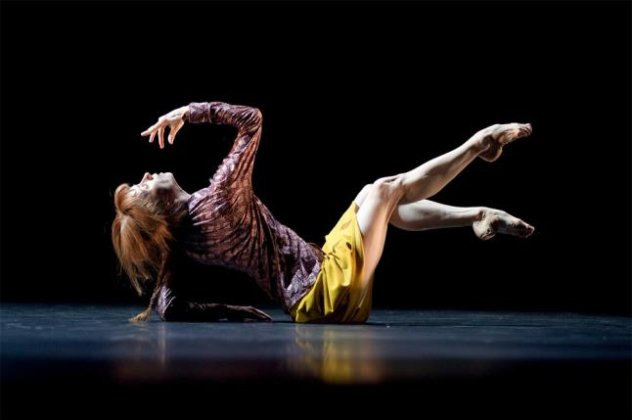 Ξέρουμε ότι η μεγαλύτερη εν ζωή χορεύτρια στον κόσμο Συλβί Γκιλιέμ έρχεται στην Αθήνα και θα μας συναρπάσει πάνω στη σκηνή του Μεγάρου Μουσικής ; - Κυρίως Φωτογραφία - Gallery - Video