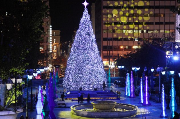 ''Αυτά τα Χριστούγεννα να μη μείνει κανείς μόνος'' - Από σήμερα οι εορταστικές εκδηλώσεις στην Αθήνα με τραγούδια, θέατρο, χορούς και παιχνίδια!  - Κυρίως Φωτογραφία - Gallery - Video