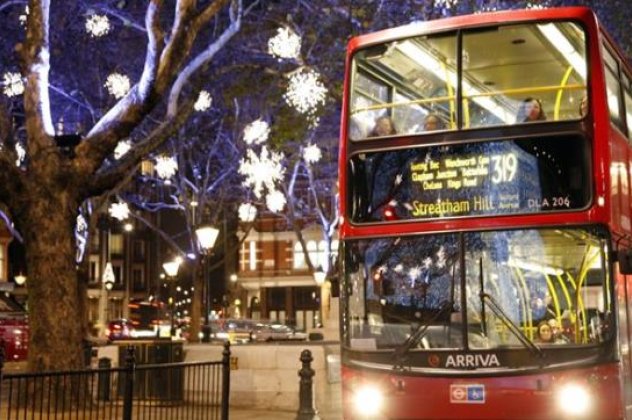 Τι καλύτερο από μια μαγική Χριστουγεννιάτικη βόλτα στους φωτισμένους δρόμους και τις βιτρίνες του Λονδίνου από την Oxford Street στην Trafalgar Square; (φωτό) - Κυρίως Φωτογραφία - Gallery - Video