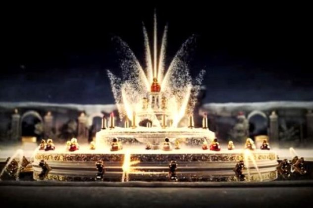 Μέσα στο μαγικό παλάτι των Βερσαλιών γύρισε μιά εκπληκτική διαφήμιση ο οίκος Dior για τα Χριστούγεννα όπου όλα τα αρώματα του παίζουν με τα φώτα και τους καθρέπτες! (Βίντεο) - Κυρίως Φωτογραφία - Gallery - Video