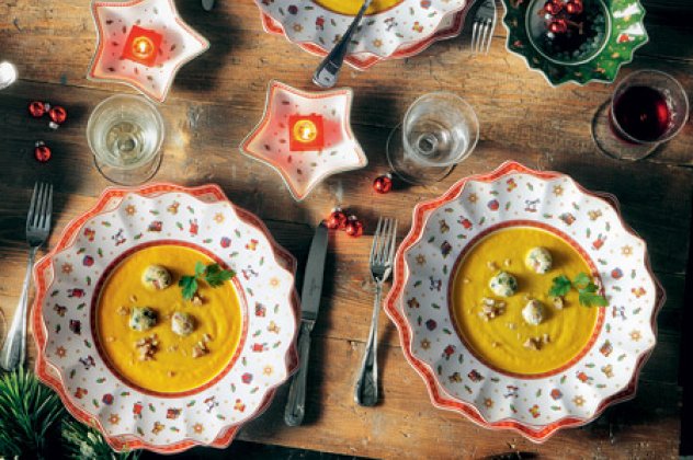 Μετά από τόσο φαγητό μήπως ν' αρχίσουμε τις σούπες; Βελούδινη κολοκυθόσουπα με κάστανα και κνέντελ από την σεφ Ντίνα Νικολάου - Κυρίως Φωτογραφία - Gallery - Video