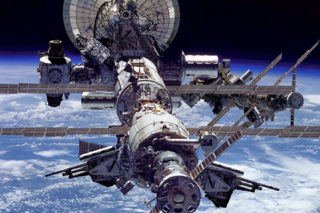 Εκπληκτικό: Το πλήρωμα του Διεθνούς Διαστημικού Σταθμού θα γιορτάσει 15 φορές την Πρωτοχρονιά!!! - Κυρίως Φωτογραφία - Gallery - Video