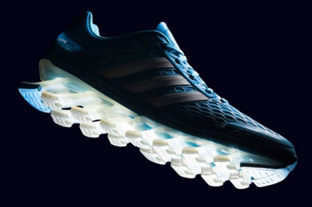 Νέα καινοτομία από την Adidas στον χώρο των αθλητικών παπουτσιών! Τα επαναστατικά «springblade» έχουν σόλες που στηρίζονται σε 16 πλαστικές ελαστικές λεπίδες! (φωτό & βίντεο) - Κυρίως Φωτογραφία - Gallery - Video