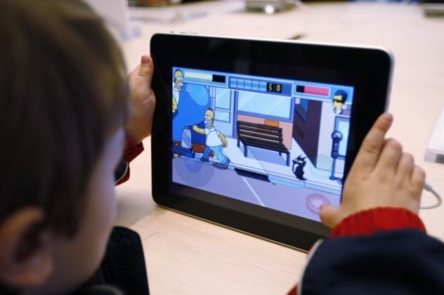 Το tablet στην ζωή των παιδιών μας - 1 στα 4 είναι εθισμένα σε τεχνολογικές συσκευές πριν φτάσουν στην ηλικία των 8 ετών! - Κυρίως Φωτογραφία - Gallery - Video