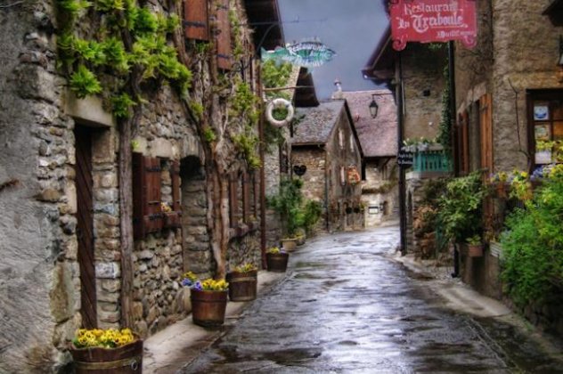 Yvoire - Aνακαλύψτε το πανέμορφο μεσαιωνικό χωριουδάκι της Γαλλίας που το επισκέπτονται πάνω από 1 εκατ. άτομα το χρόνο! Μήπως ήρθε και η σειρά μας;(Φωτό)  - Κυρίως Φωτογραφία - Gallery - Video