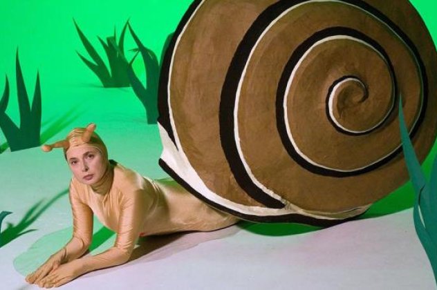 Και στο θέατρο μεταφέρει η Ιζαμπέλα Ροσελίνι τις ''πορνό'' web σειρές της για τα όργια των ζώων μετά την επιτυχία τους στο διαδίκτυο! Πως; (Εικόνες - βίντεο) - Κυρίως Φωτογραφία - Gallery - Video