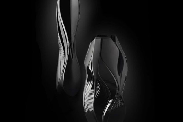 Όταν η μεγαλύτερη αρχιτέκτονας στον κόσμο Zaha Hadid σχεδιάζει βάζα για την Lalique, το αποτέλεσμα είναι «γλυπτό» που μαγεύει (φωτό) - Κυρίως Φωτογραφία - Gallery - Video