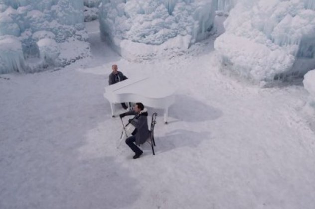 Αχ ακολουθείστε με τώρα και δεν θα χάσετε ! Πιάνο και  Βιβάλντι στα χιόνια από δεξιοτέχνες - Το βίντεο της ημέρας για να μαγευτείτε από τη μουσική και το τοπίο! Magic!  - Κυρίως Φωτογραφία - Gallery - Video