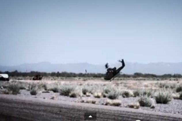 Καρέ - καρέ η συντριβή του ελικοπτέρου 11,3 εκατ. δολαρίων στην εκπομπή Top Gear μετά την κόντρα με μια Corvette ZR1! (βίντεο) - Κυρίως Φωτογραφία - Gallery - Video