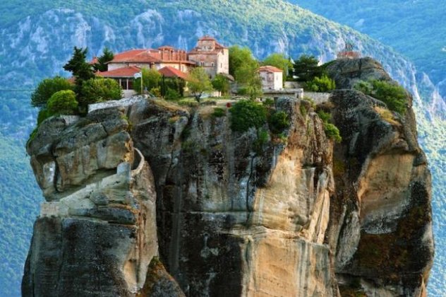 Ένα μαγευτικό ντοκιμαντέρ γύρω από τους... «Βράχους του Θεού», τα Μετέωρα! (βίντεο) - Κυρίως Φωτογραφία - Gallery - Video