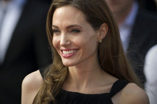 Angelina Jolie στους Νew York Times: «Πρέπει να κάνω και άλλη εγχείρηση» - Κυρίως Φωτογραφία - Gallery - Video