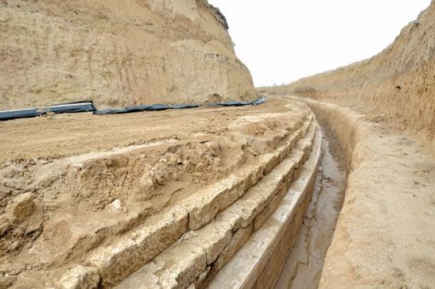 Με κομμένη την ανάσα η υφήλιος: Νέα στοιχεία για τον τάφο του Μέγα Αλέξανδρου έδωσαν στη δημοσιότητα οι αρχαιολόγοι! (Φωτό)  - Κυρίως Φωτογραφία - Gallery - Video