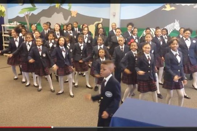 Νότα δροσιάς και αισιοδοξίας αυτή η παιδική χορωδία με τα μικρά ταλέντα σε τραγούδι και χορό will make your day! (Video) - Κυρίως Φωτογραφία - Gallery - Video