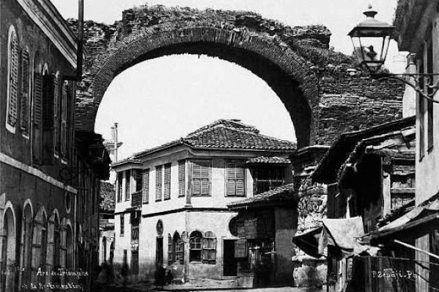 Αυτό είναι πολιτισμός! Στο Μεσαιωνικό μουσείο της Bologna πρωταγωνίστρια η Θεσσαλονίκη με παλιές φωτογραφίες και γκραβούρες από χθες ως τα τέλη Σεπτεμβρίου! (Φωτό) - Κυρίως Φωτογραφία - Gallery - Video